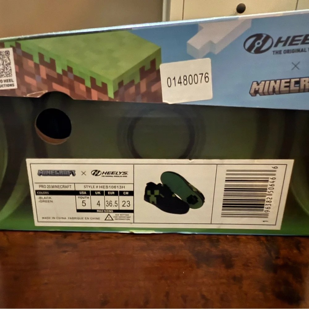 Minecraft Heelys - Picture 7 of 9